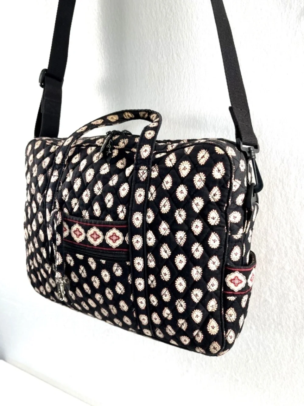 Vera Bradley Quilted Laptop Messenger Bag Classic Black Paisley Adjustable Strap